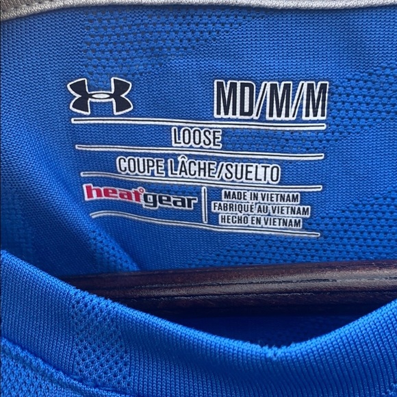 Under Armour Short Sleeve Loose fit - Picture 3 of 3
